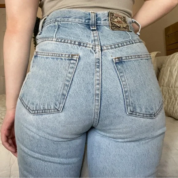 Vintage Express High Waisted Jeans - Picture 7 of 7